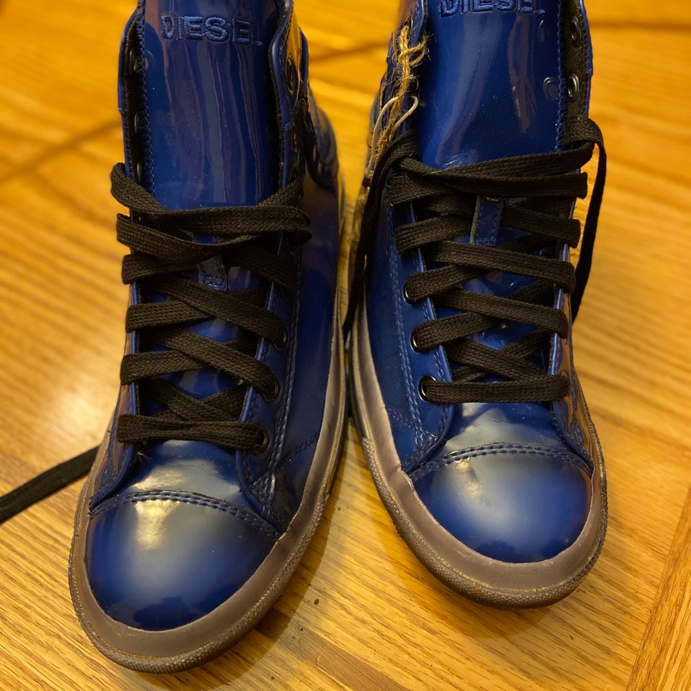 Royal blue patent leather high top shoes-never worn